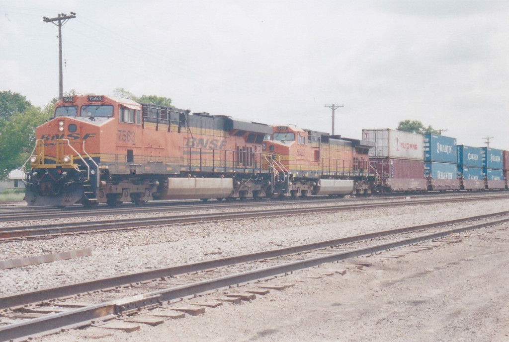 BNSF 7563 West